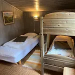 Newly Renovated Near Al Center, Mountains & Casa de Férias Liagardane