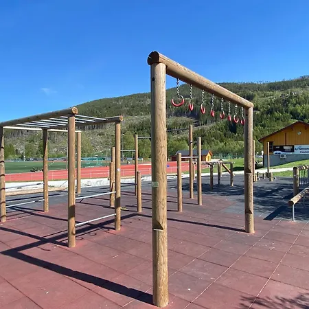 Newly Renovated Near Al Center, Mountains &