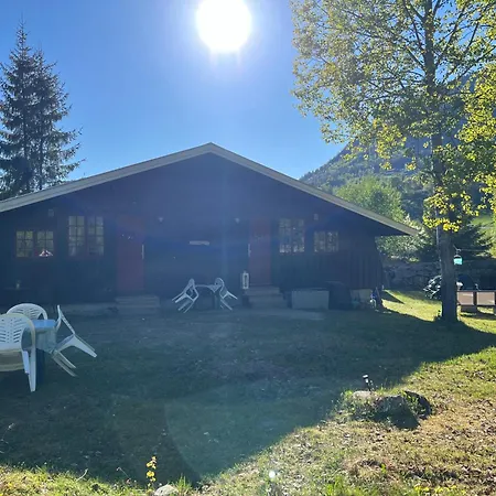Newly Renovated Near Al Center, Mountains & * Liagardane